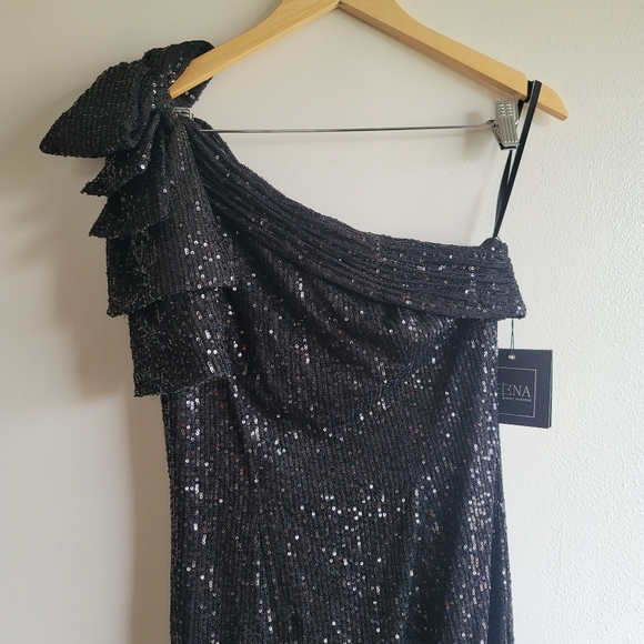 Ieena for Mac Duggal, Sequined Bow One Shoulder Column Gown, Black, Size 6 , NWT - Picture 6 of 10